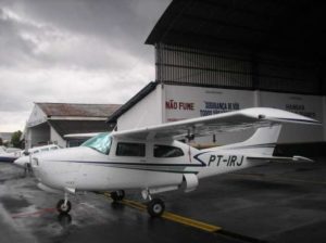 Aeronave à venda Cessna 210 L